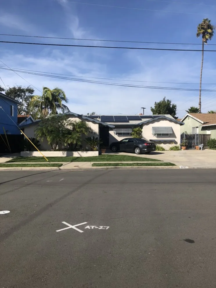 Affordable yard maintenance in San Diego, CA by Green Oaks Landscape Maintence