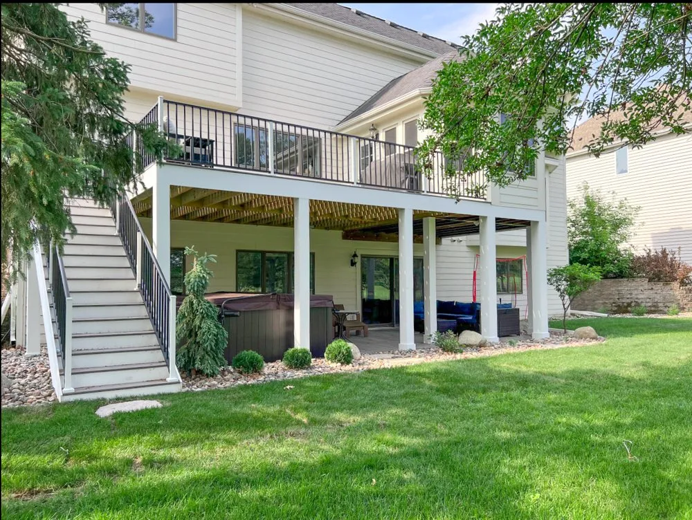 Local yard maintenance for residential properties in Woodbury, MN by Green Oasis