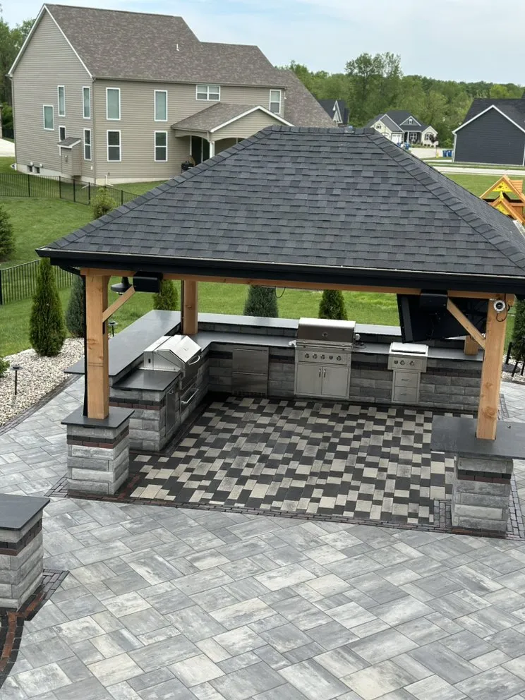 Custom garden landscaping for beautiful yards in St Louis, MO by Green Operations