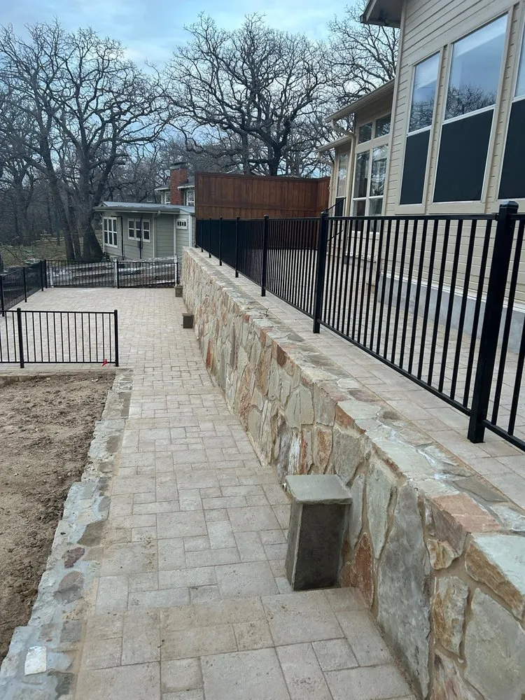 Expert yard cleanup service for year-round maintenance across Frisco, TX - Green Paradise Construction And Design