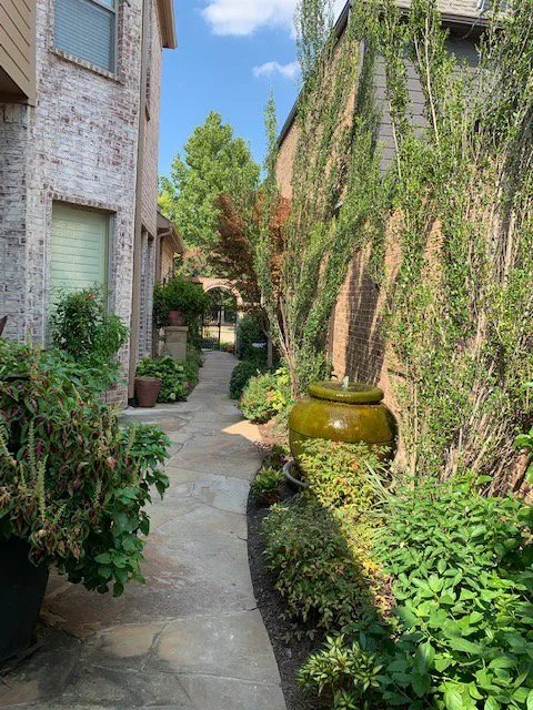 Custom residential landscaping near you in Frisco, TX by Green Paradise Construction And Design