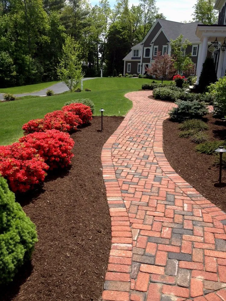 Expert residential landscaping experts serving Shrewsbury, MA - Green Paradise Services
