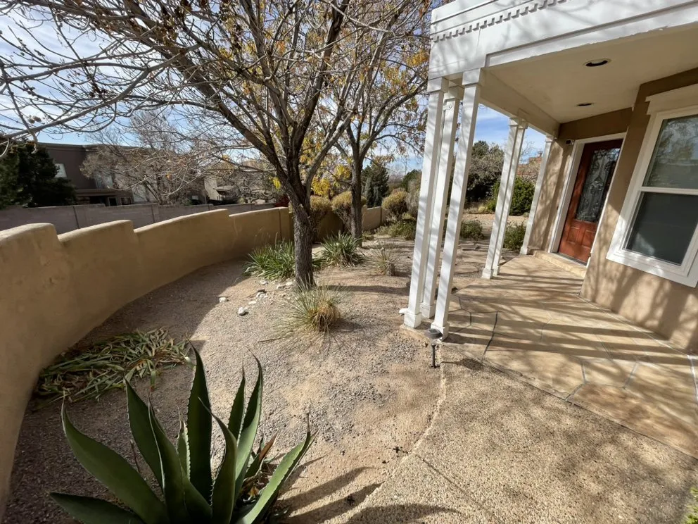 Reliable garden landscaping experts serving Albuquerque, NM - Green Peak Landscaping