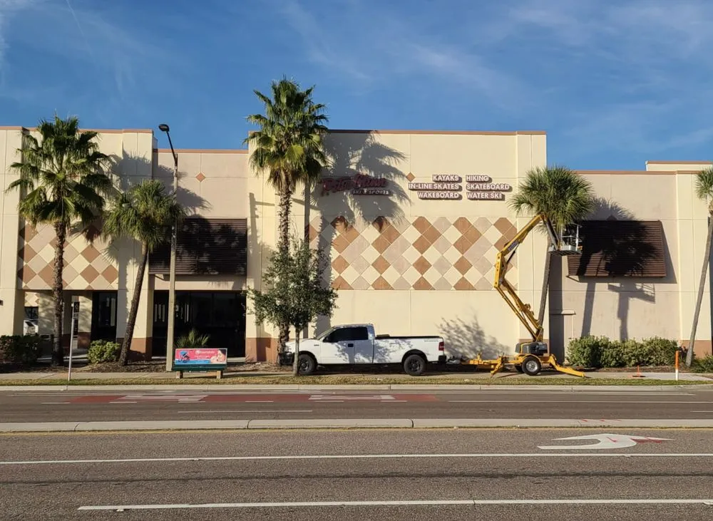 Top-rated yard maintenance in Orlando, FL - Green Planet Landscape