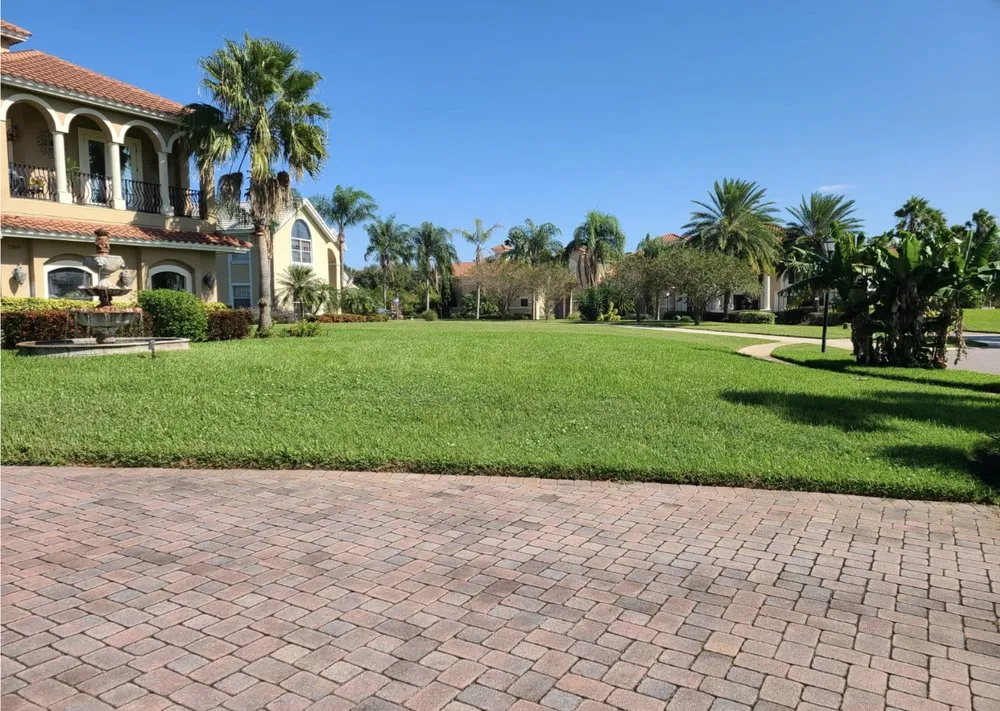Trusted residential landscaping with custom design in Orlando, FL by Green Planet Landscape