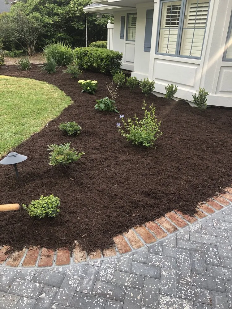 Custom lawn mowing service experts serving Hilton Head Island, SC - Green Planet Landscaping