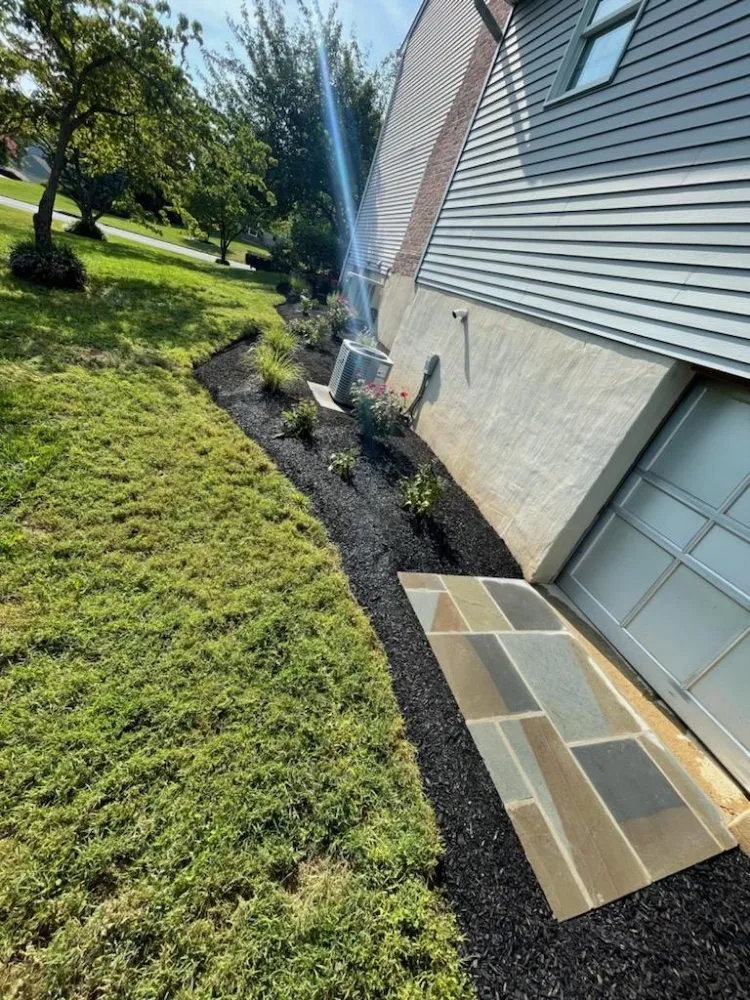 Top-rated yard cleanup service in Newark, DE - Green Planet 's Erni Landscaping / Hardscaping