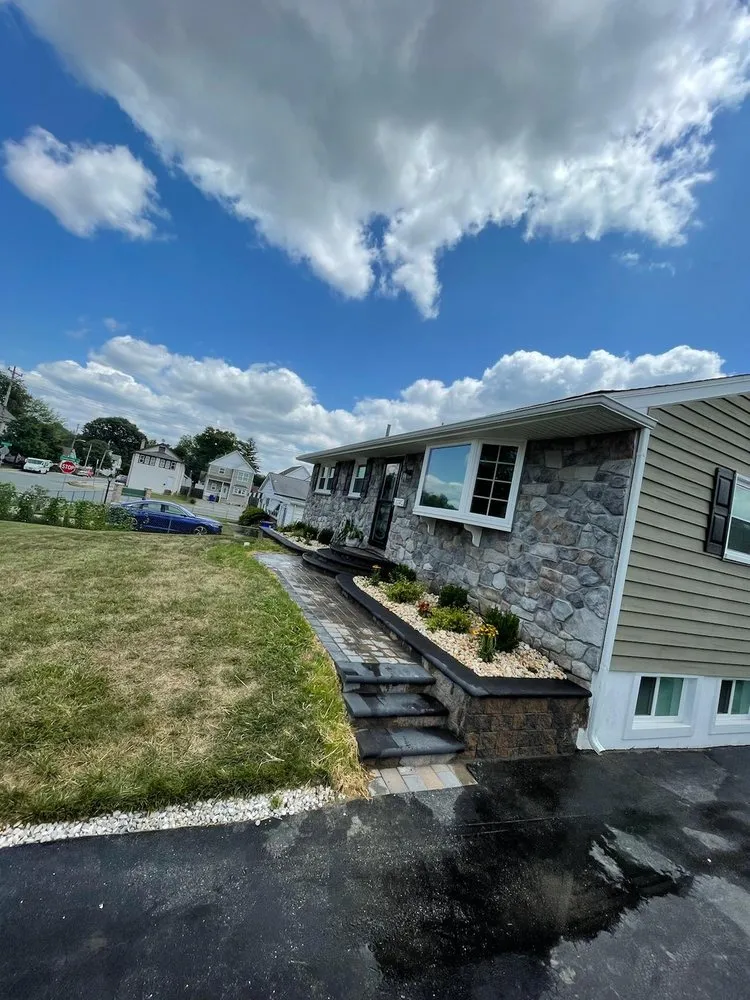 Trusted landscaping services for beautiful yards across Newark, DE - Green Planet 's Erni Landscaping / Hardscaping