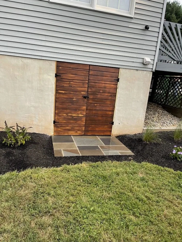 Custom residential landscaping for year-round maintenance across Newark, DE - Green Planet 's Erni Landscaping / Hardscaping