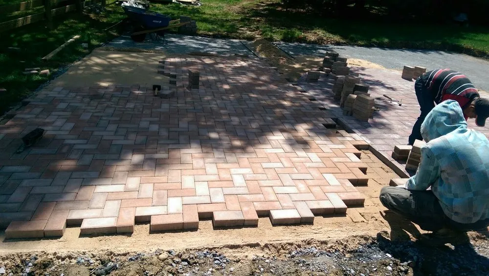 Affordable yard cleanup service in Ewing, NJ by Green Point Garden Services