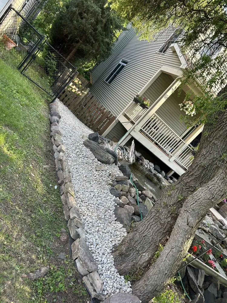 Reliable landscape installation in Woodstock, IL - Green prairie landscaping