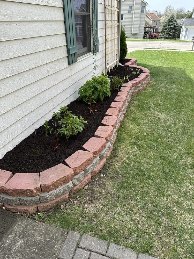 Affordable landscape design experts serving Woodstock, IL - Green prairie landscaping
