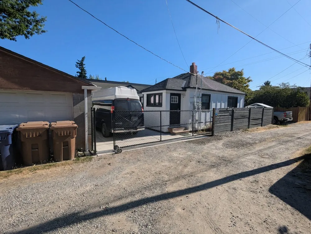 Affordable lawn mowing service experts serving Auburn, WA - Green Pro Deluxe