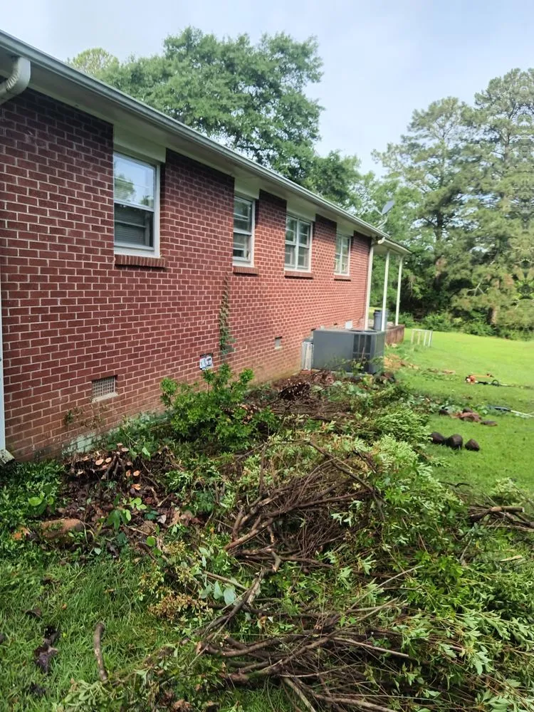 Affordable lawn care service for beautiful yards across Simpsonville, SC - Green Properties Solutions