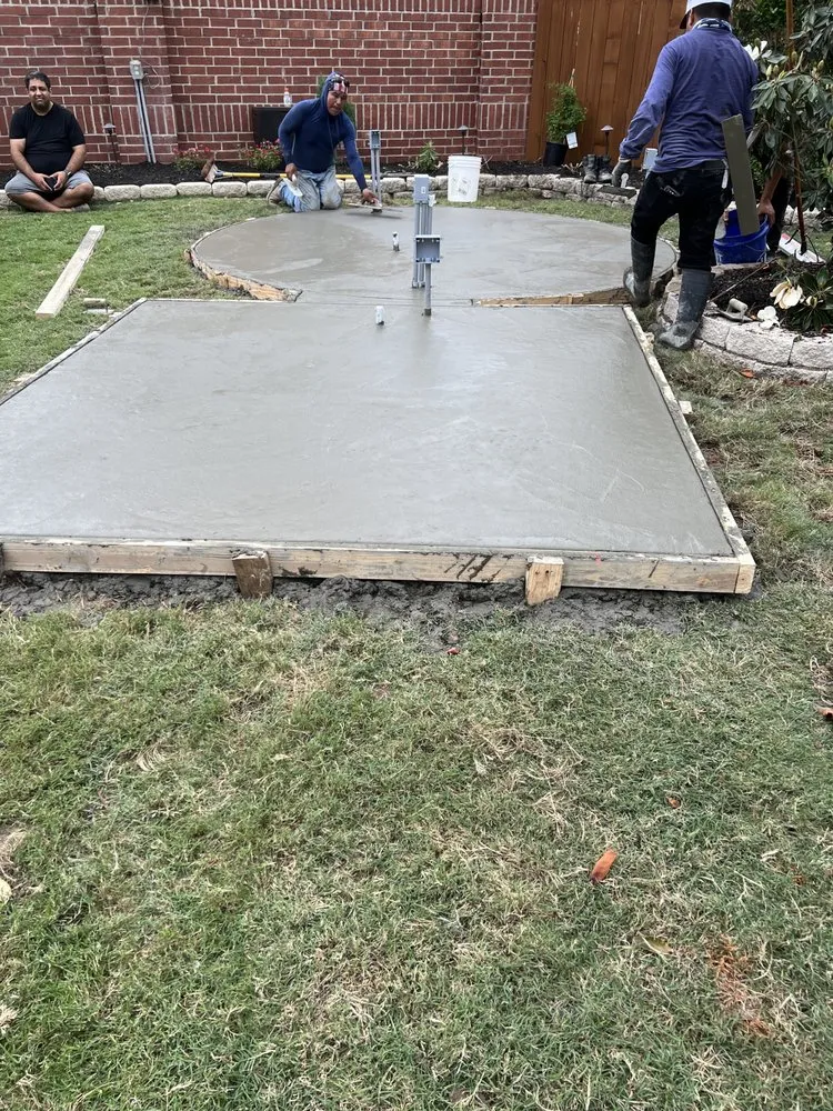 Custom outdoor landscaping experts serving Sugar Land, TX - Green Pros 360