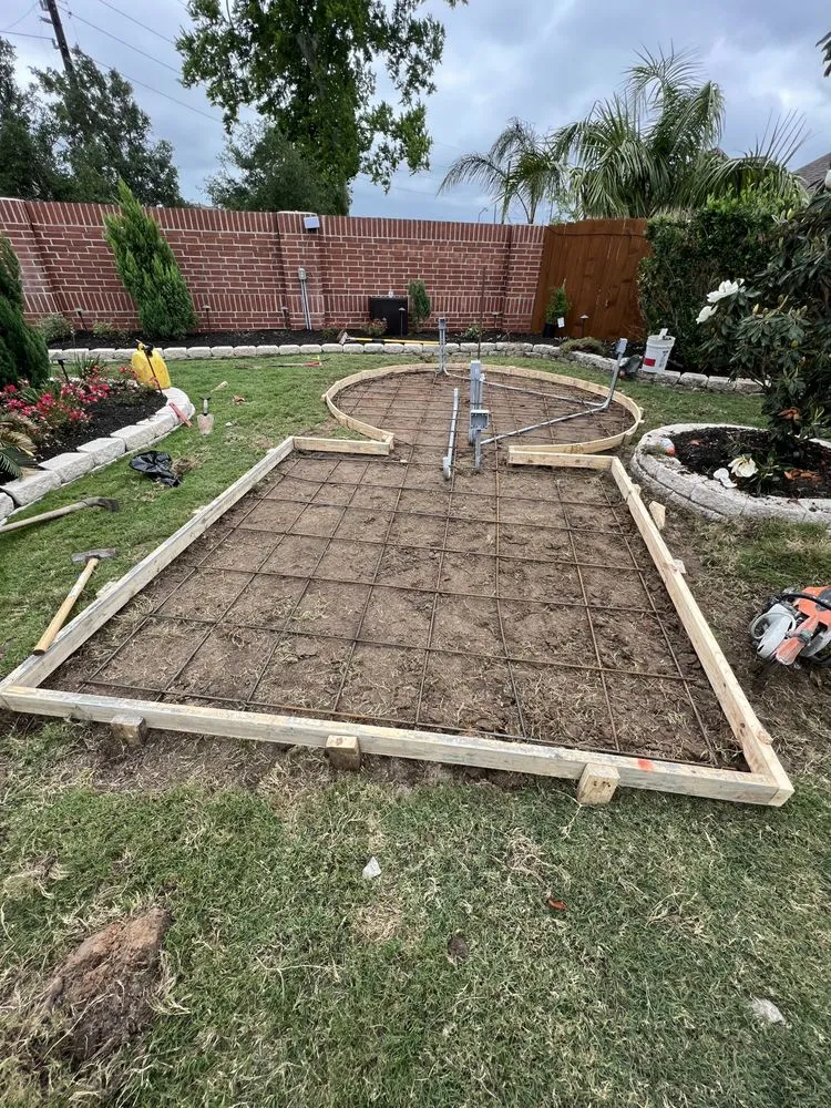 Reliable yard maintenance for homes across Sugar Land, TX - Green Pros 360