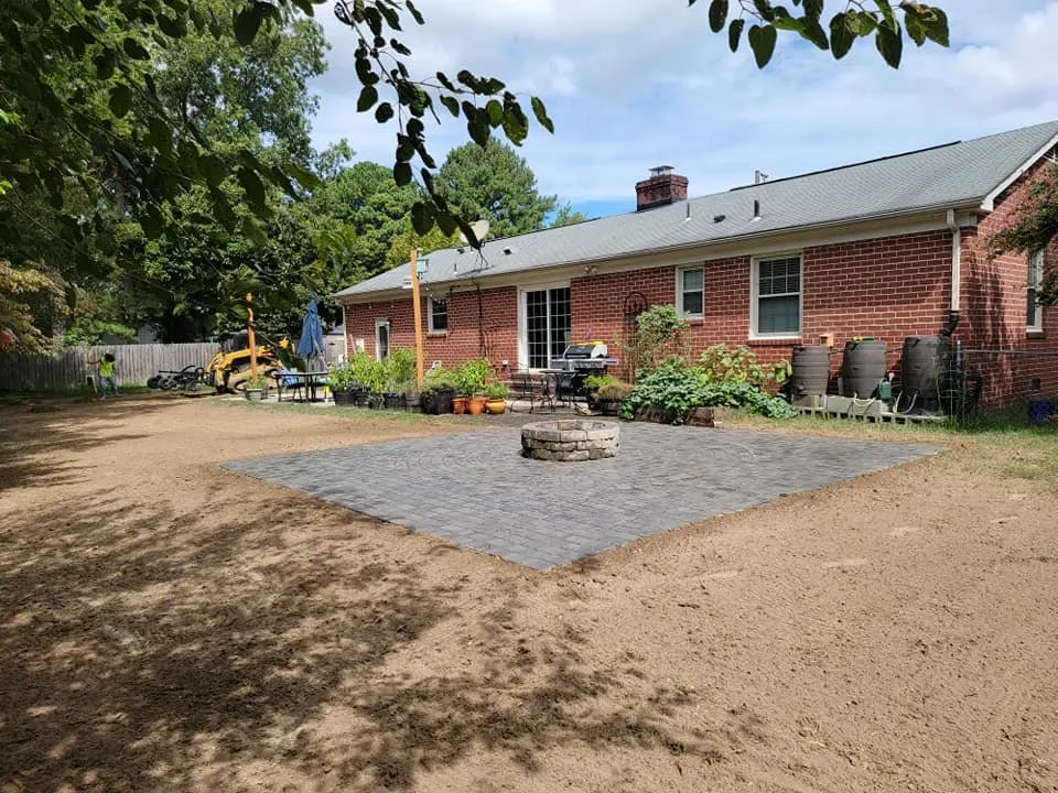 Custom lawn mowing service in Hampton, VA - Green Quest Lawn & Landscaping