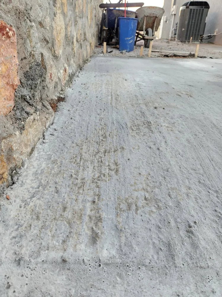 Professional lawn mowing service experts serving El Paso, TX - Green Renovations Landscaping