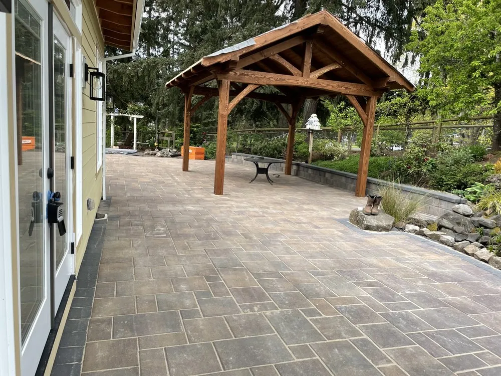 Reliable yard cleanup service experts serving Wilsonville, OR - Green River Irrigation & Landscape