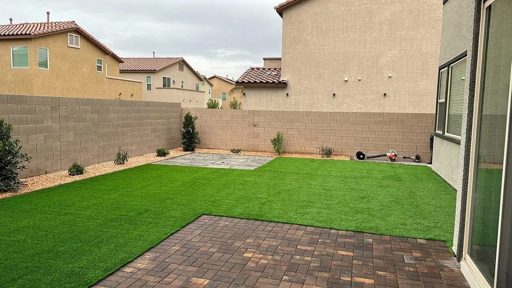 Custom residential landscaping experts serving Las Vegas, NV - Green River Landscape
