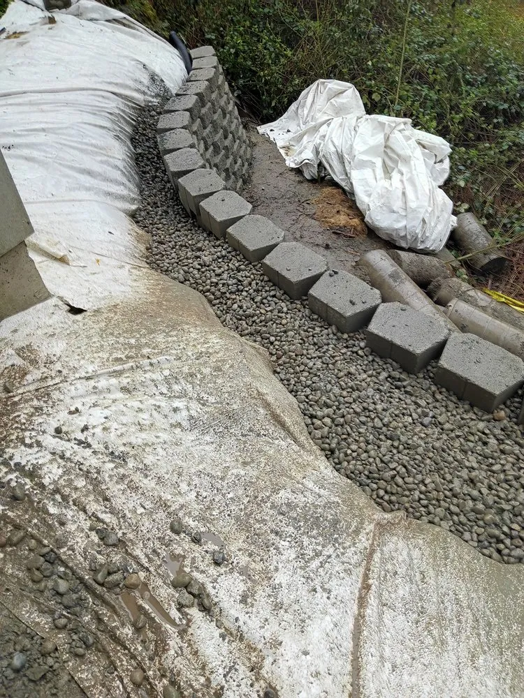 Expert outdoor landscaping for residential properties in Seattle, WA by Green River Landscaping