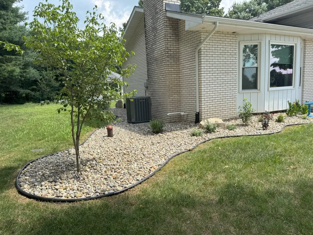 Custom garden landscaping in South Bend, IN - Green River Nature Scapes