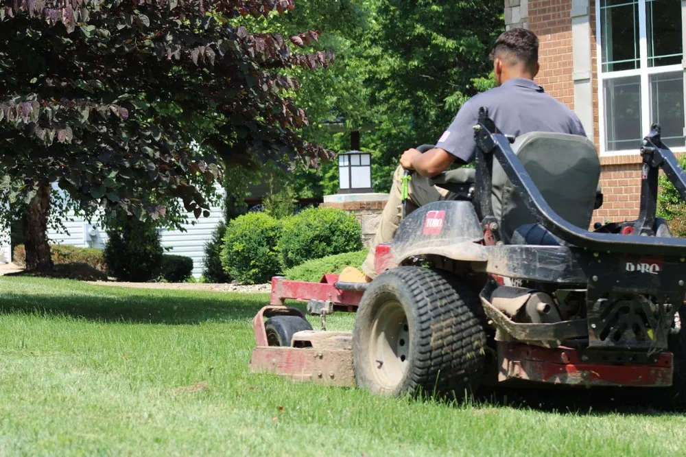 Local landscaping services experts serving Saint Charles, MO - Green RX