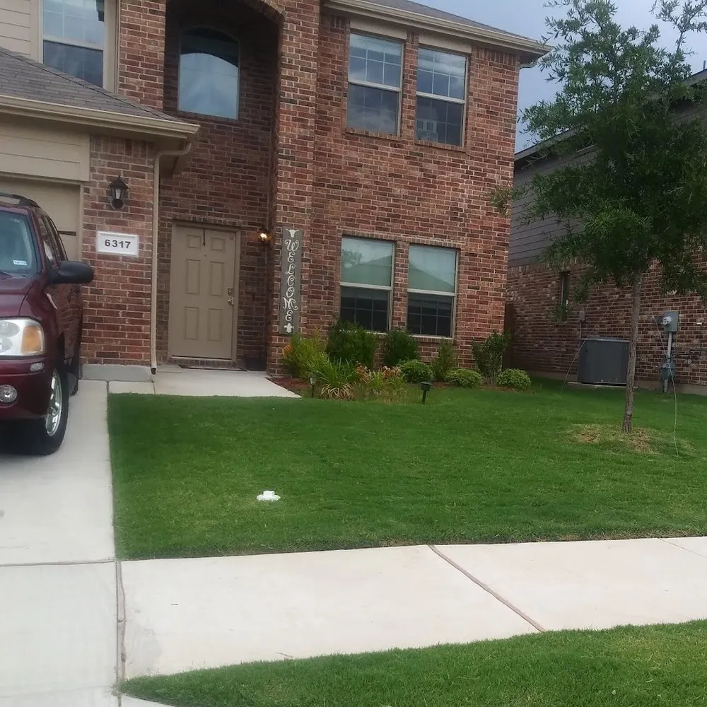 Local yard maintenance in Fort Worth, TX by Green Scape Landscape