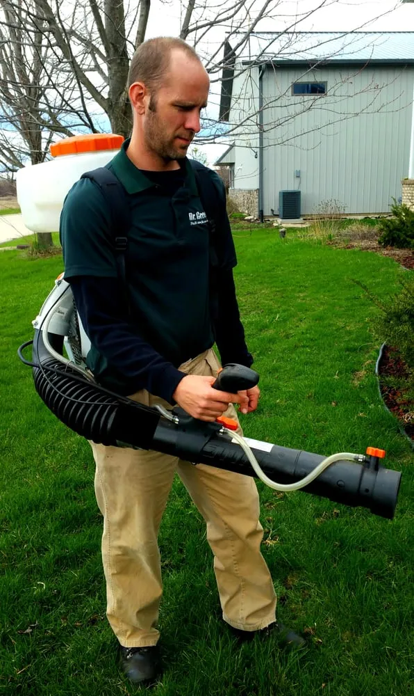 Top-rated lawn mowing service in Joliet, IL - Green Services