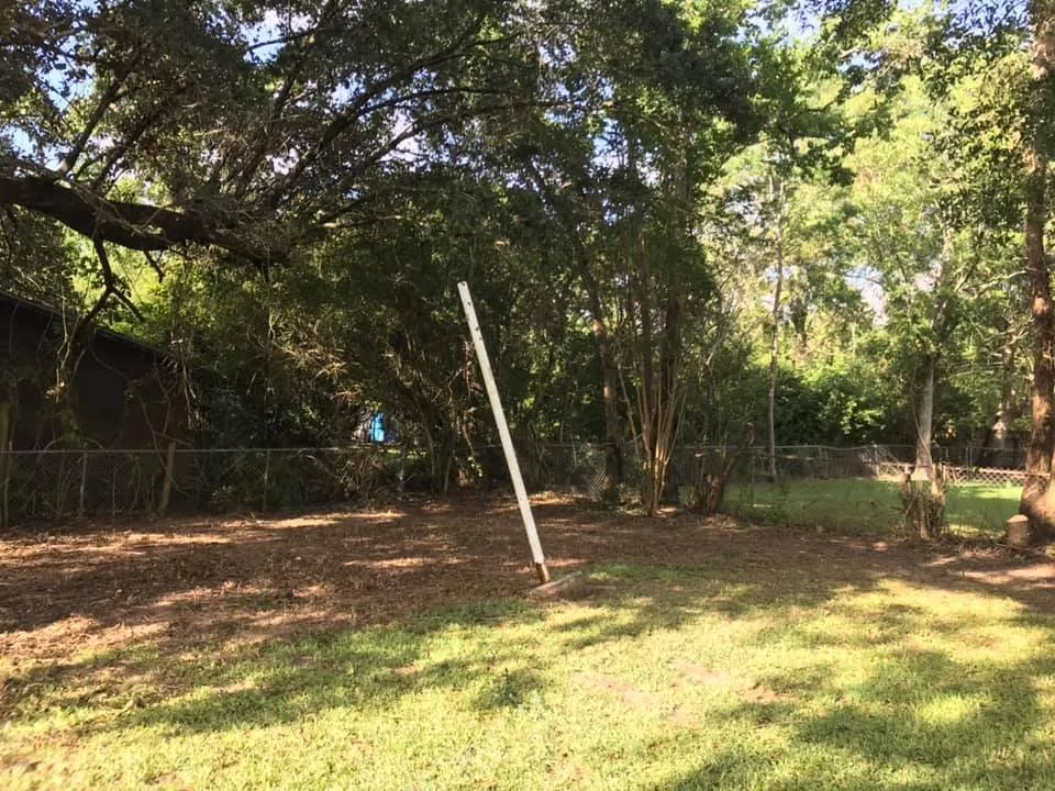 Affordable landscaping services for homes in Cantonment, FL by Green Side Up Landscaping