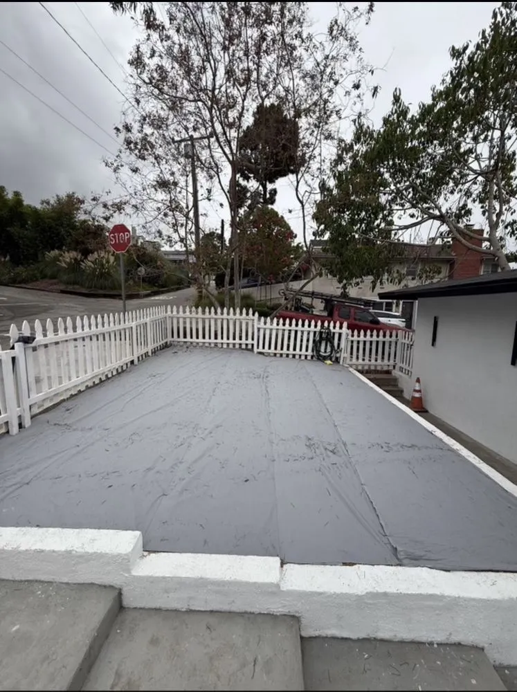 Affordable yard cleanup service in Inglewood, CA by Green Spark