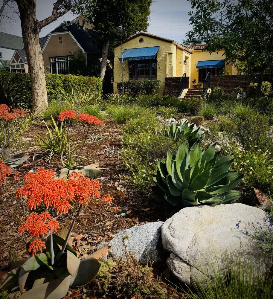 Expert garden landscaping in Pasadena, CA - Green Splendor Landscaping