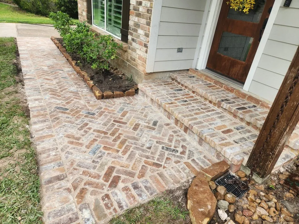 Affordable landscaping services with custom design in The Woodlands, TX by Green Springs Landscape