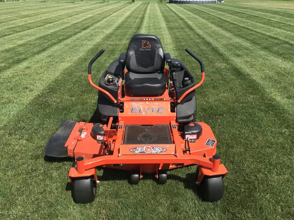 Trusted lawn care service for beautiful yards across Ellington, WI - Green Stripe Mowing