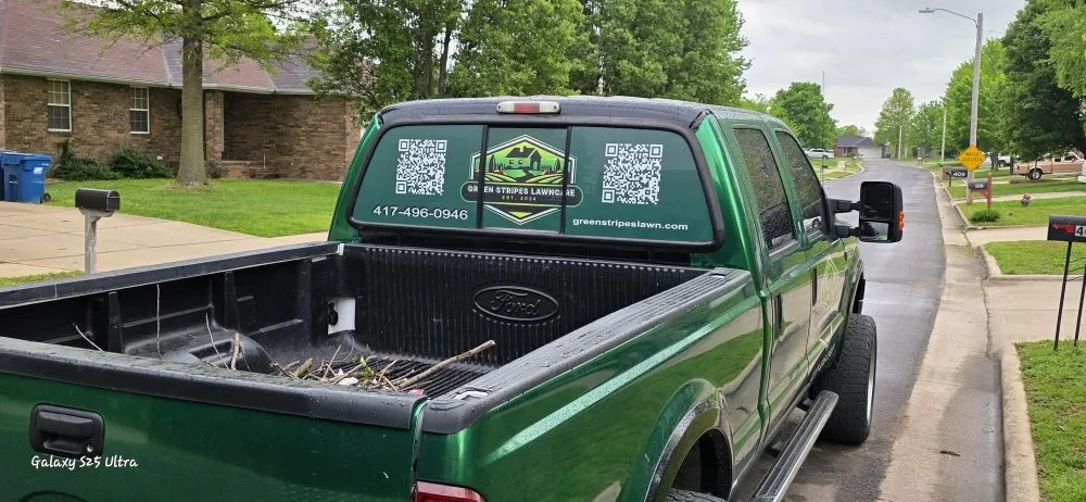 Local yard cleanup service experts serving Nixa, MO - Green Stripes Lawncare