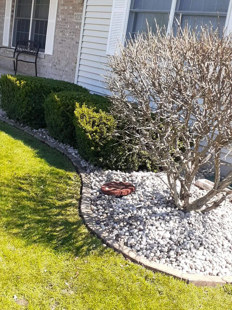 Top-rated lawn mowing service for beautiful yards across DeKalb, IL - Green Sweep Lawn and Garden Services