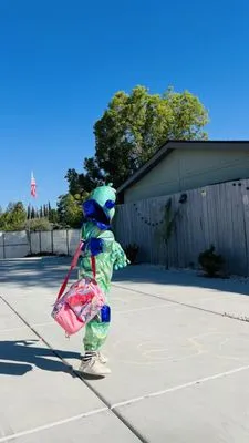 Green Synthetic Pros Logo