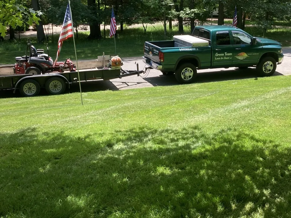 Professional garden landscaping experts serving Jackson, MI - Green Team Lawn & Snow