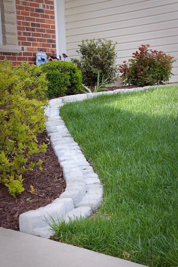 Expert yard maintenance in St. Louis, MO by Green Team Lawn Service