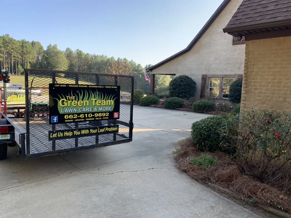 Local garden landscaping experts serving Tupelo, MS - Green Team of Tupelo Lawn Care and more