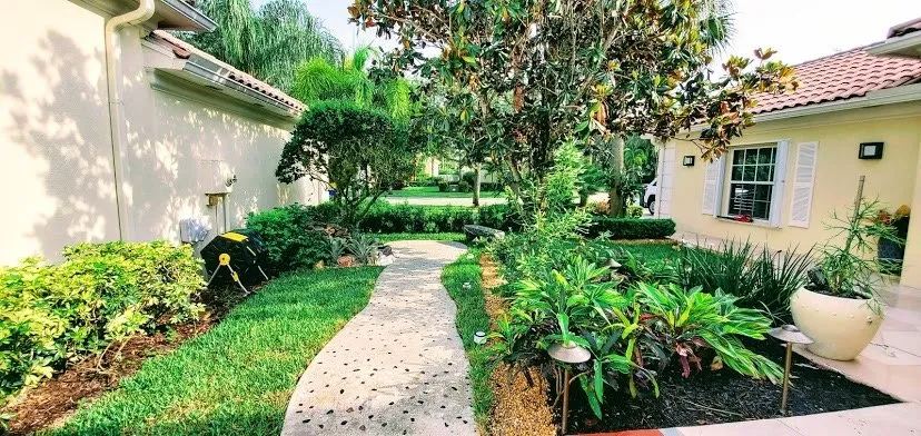 Affordable residential landscaping in Wellington, FL by Green Team Solutions