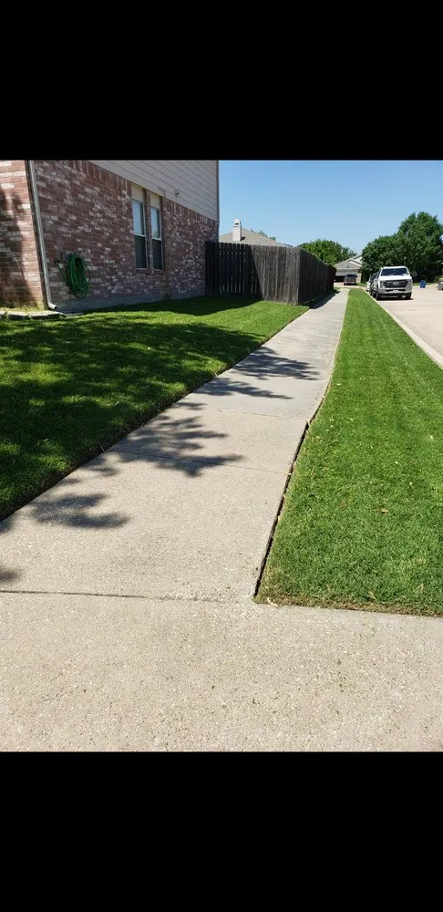 Custom yard maintenance in Greenville, TX by Green Terrain Landscaping