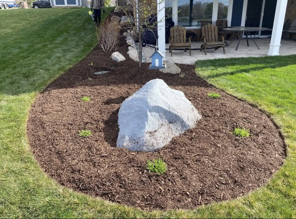 Affordable garden landscaping experts serving Walled Lake, MI - Green Thumb Garden Services