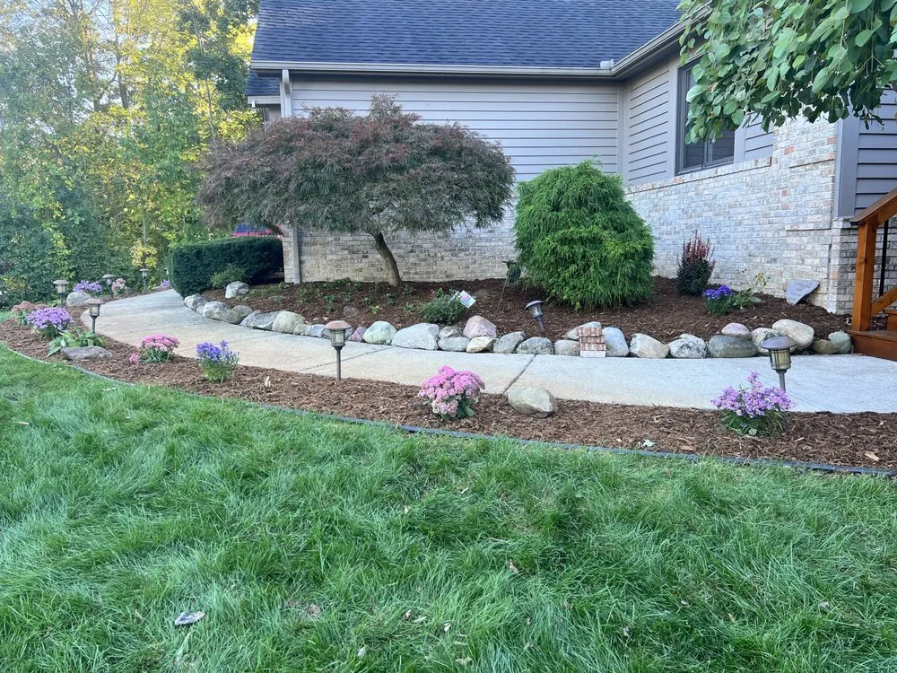 Top-rated landscaping services experts serving Walled Lake, MI - Green Thumb Garden Services