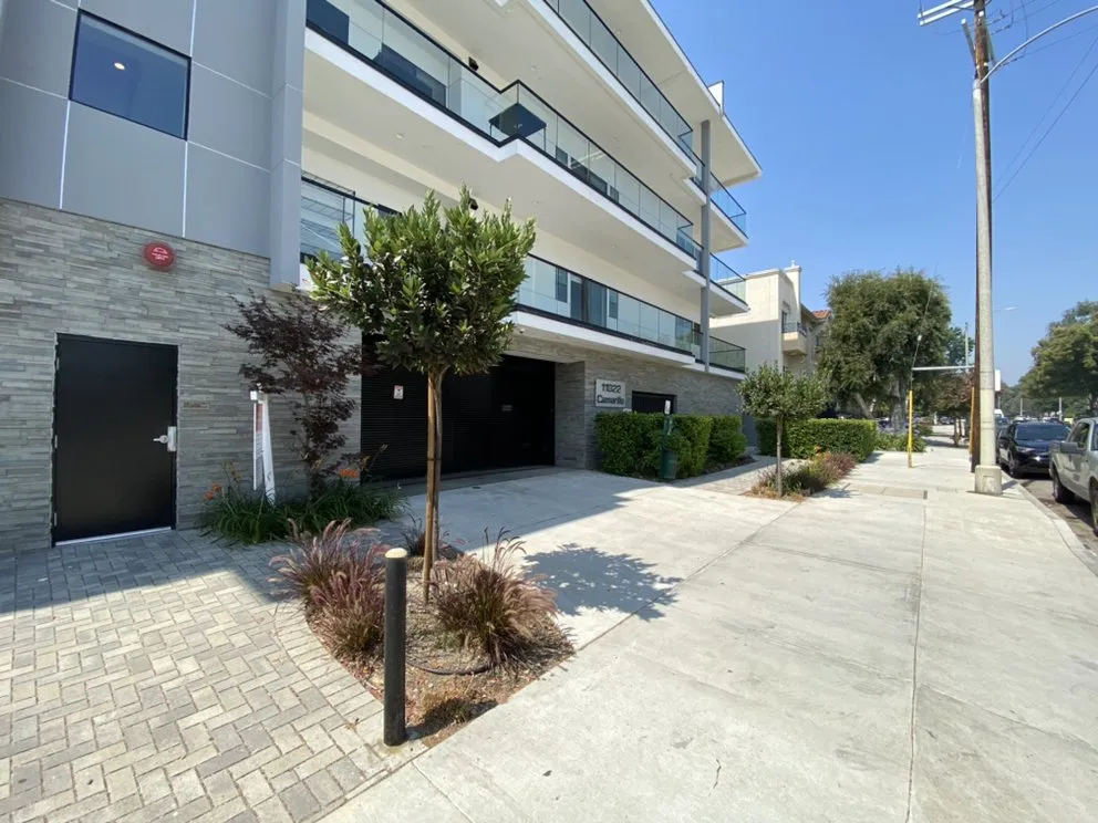 Affordable landscape design experts serving Burbank, CA - Green Thumb Landscape & Maintenance