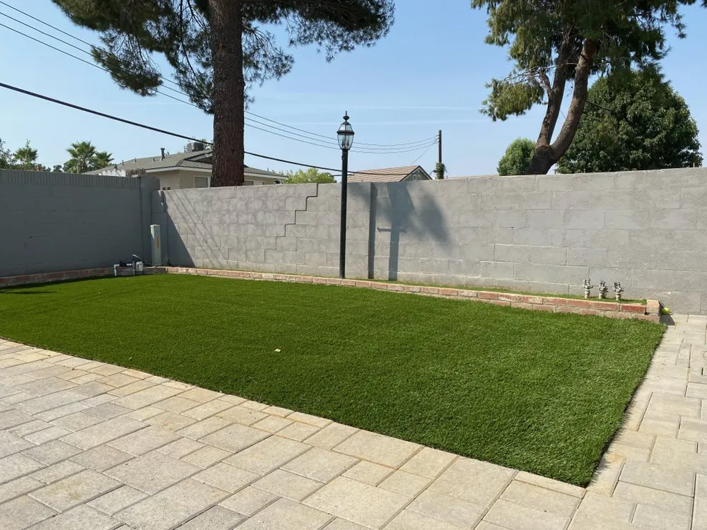 Custom yard maintenance for homes in Burbank, CA by Green Thumb Landscape & Maintenance
