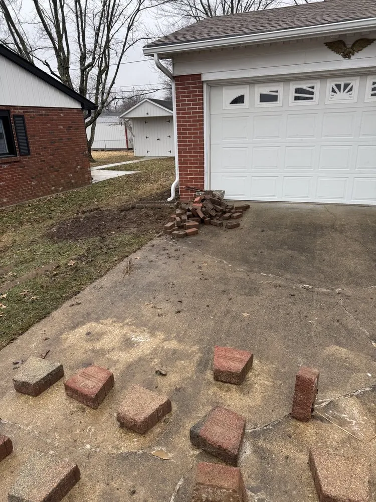 Affordable landscape design experts serving Bloomington, IN - Green Thumb Landscaping