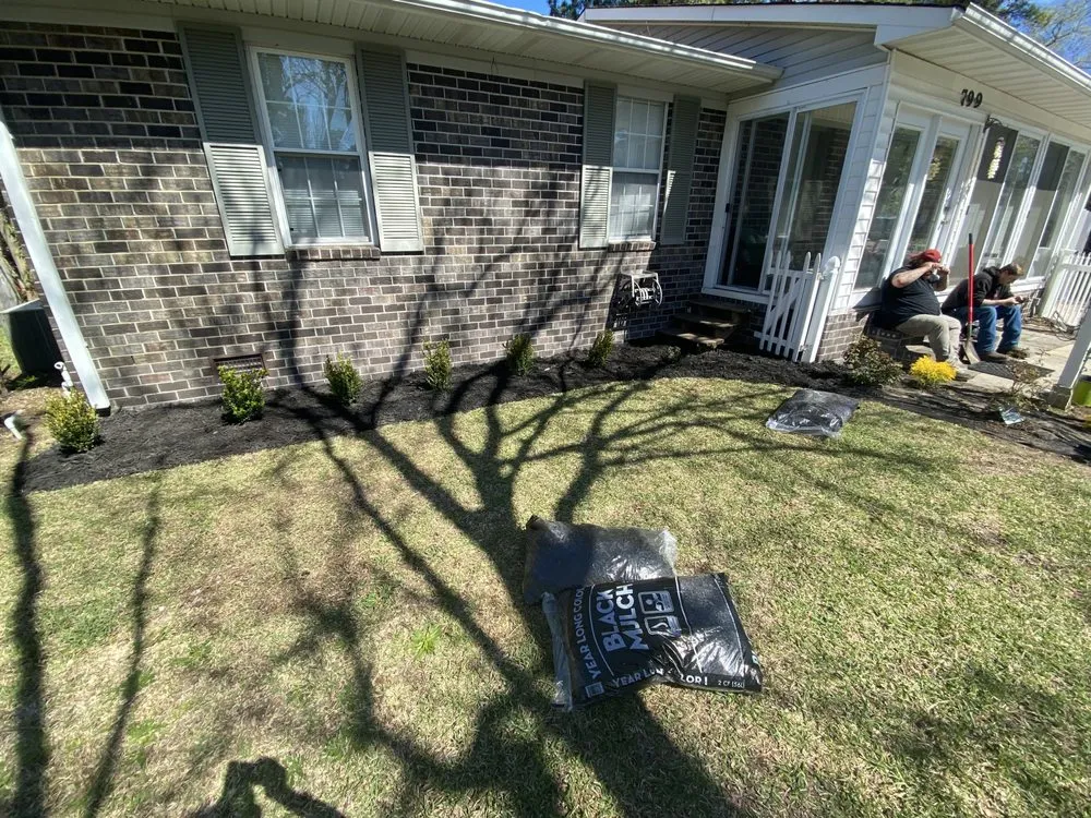 Professional yard maintenance in Indiana, IN - Green Thumb Landscaping