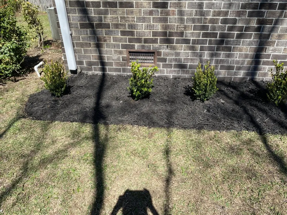 Custom garden landscaping in Indiana, IN by Green Thumb Landscaping