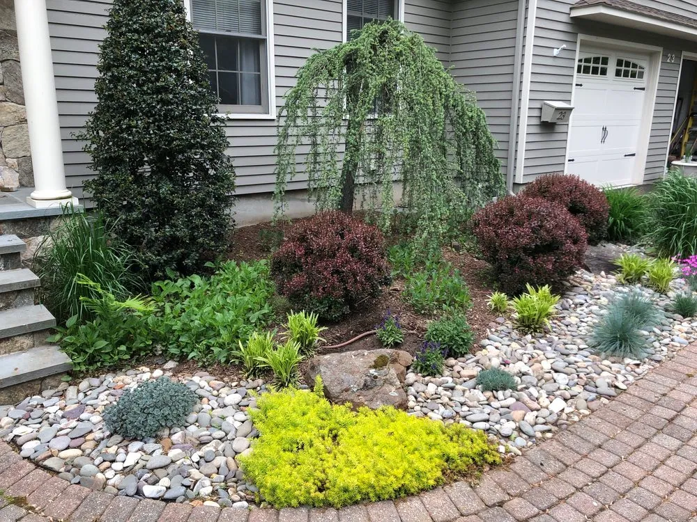 Professional landscaping services for homes in Trumbull, CT by Green Thumb Landscaping